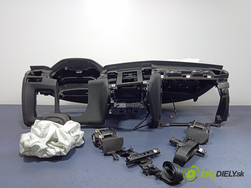 Volvo V90 2018 kokpit,pristrojová doska Distribúcia: 31403964