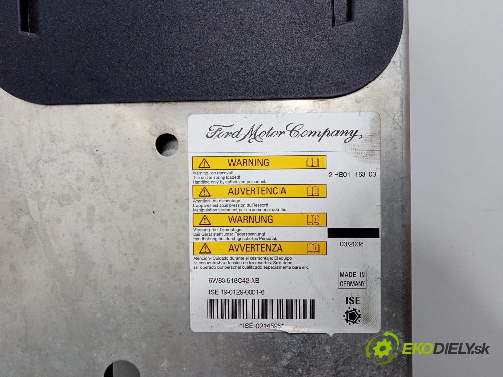 Ford Focus 2008 Opierka hlavy: 6W83518C42AB