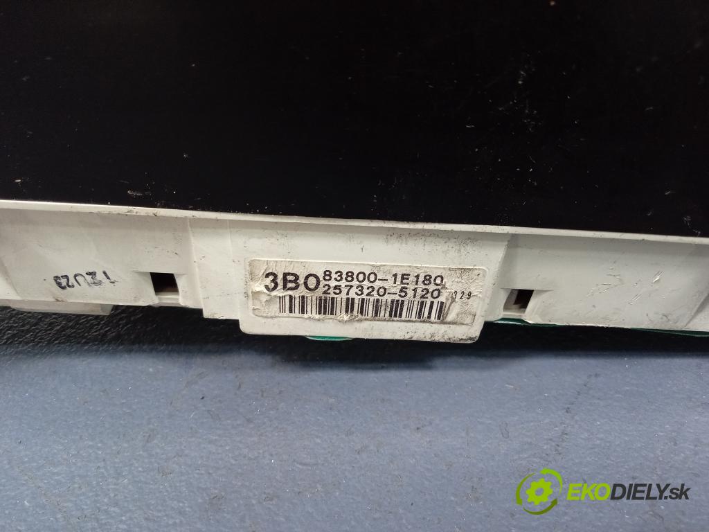 Toyota Corolla 2000 prístrojovka/ budíky 83800-1E180