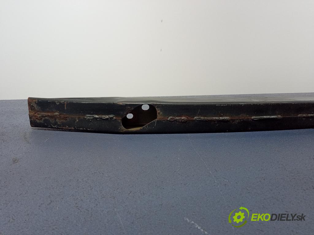 Toyota Corolla 2000 výztuha narazník Přední 01