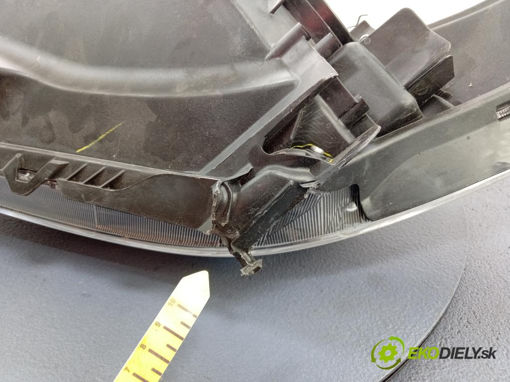 Honda Hr-v 0 Reflektor: v pravo: 100-18091