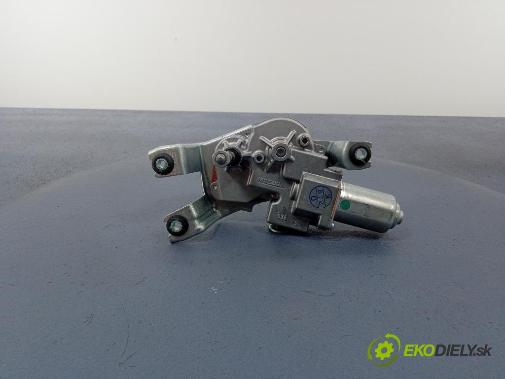 Bmw M1 2022 motor: Stierače: zad 8495516