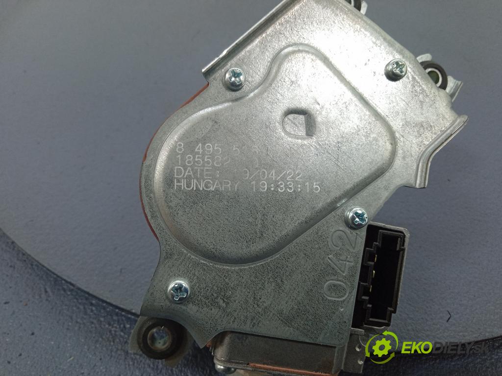 Bmw M1 2022 motor: Stierače: zad 8495516