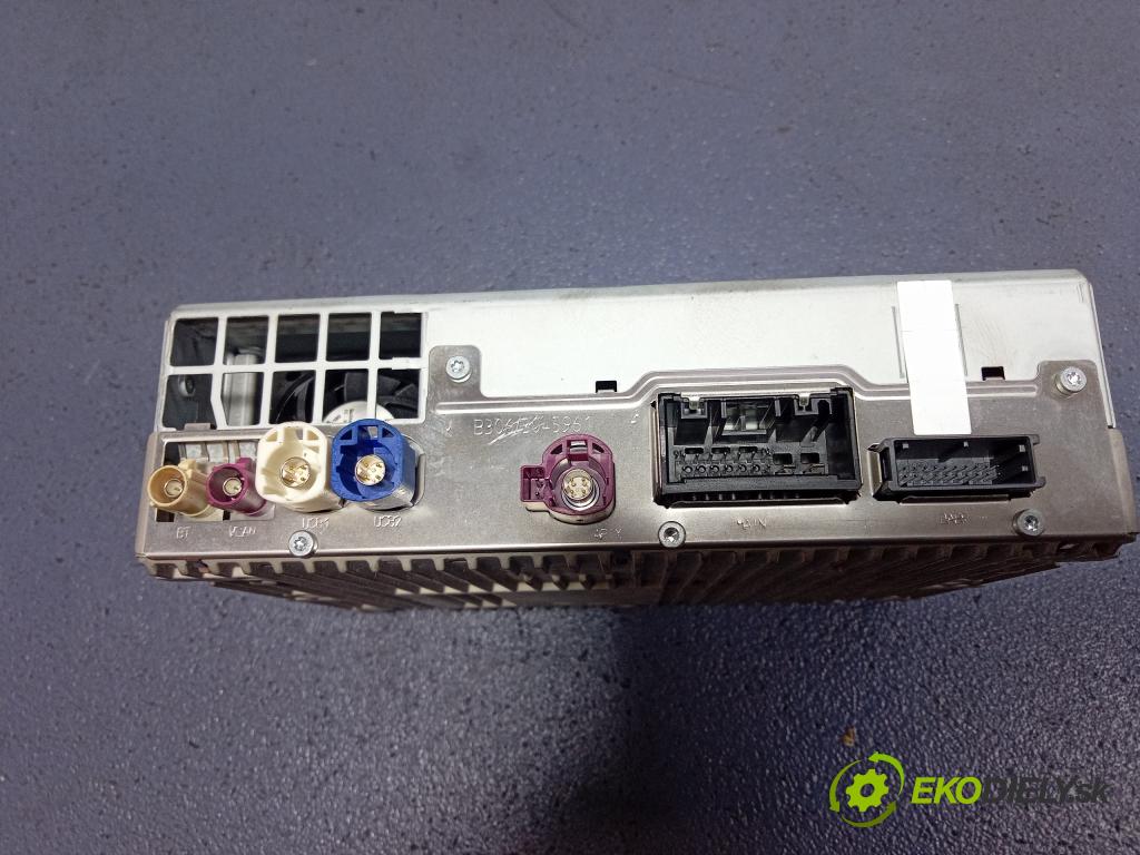 Bmw M1 2022 Radio I Navigácia: 5A69579