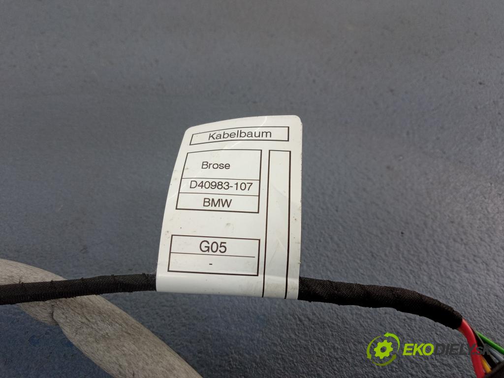 Bmw M1 2022 zámek Klapky: kufr 7357112