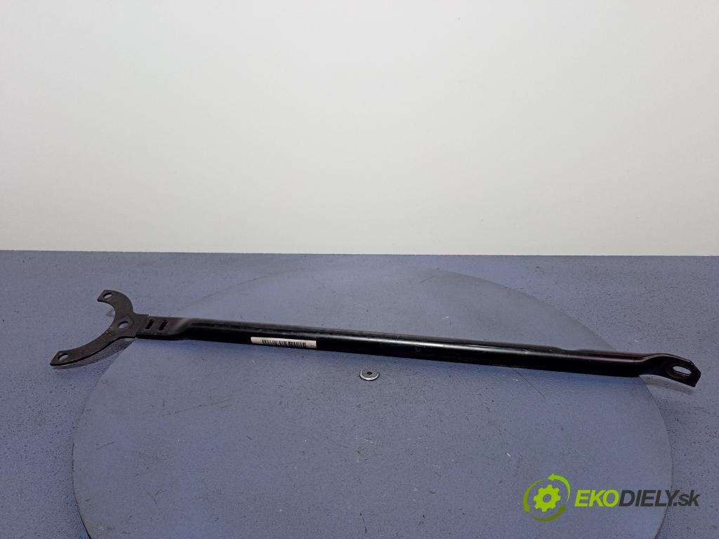Bmw M1 2022 výztuha Čelní / stěna Přední 7436243