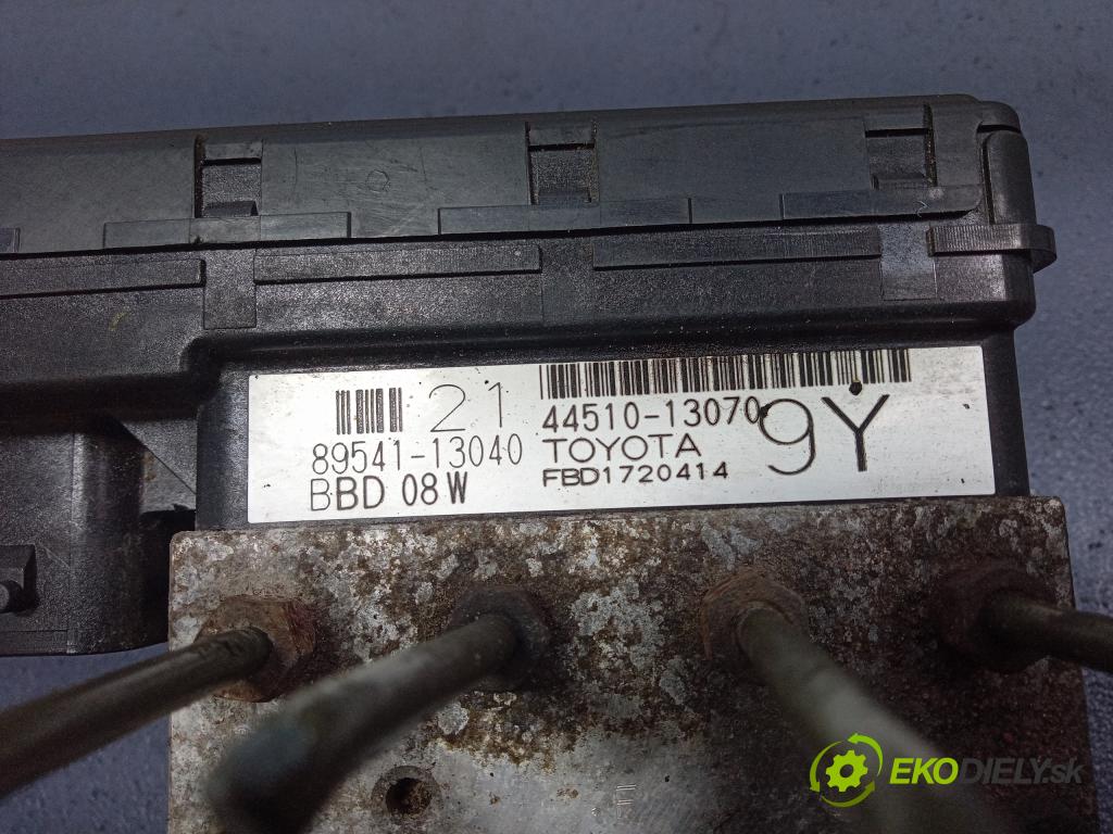 Toyota Corolla 2002 čerpadlo ABS x 89541-13040