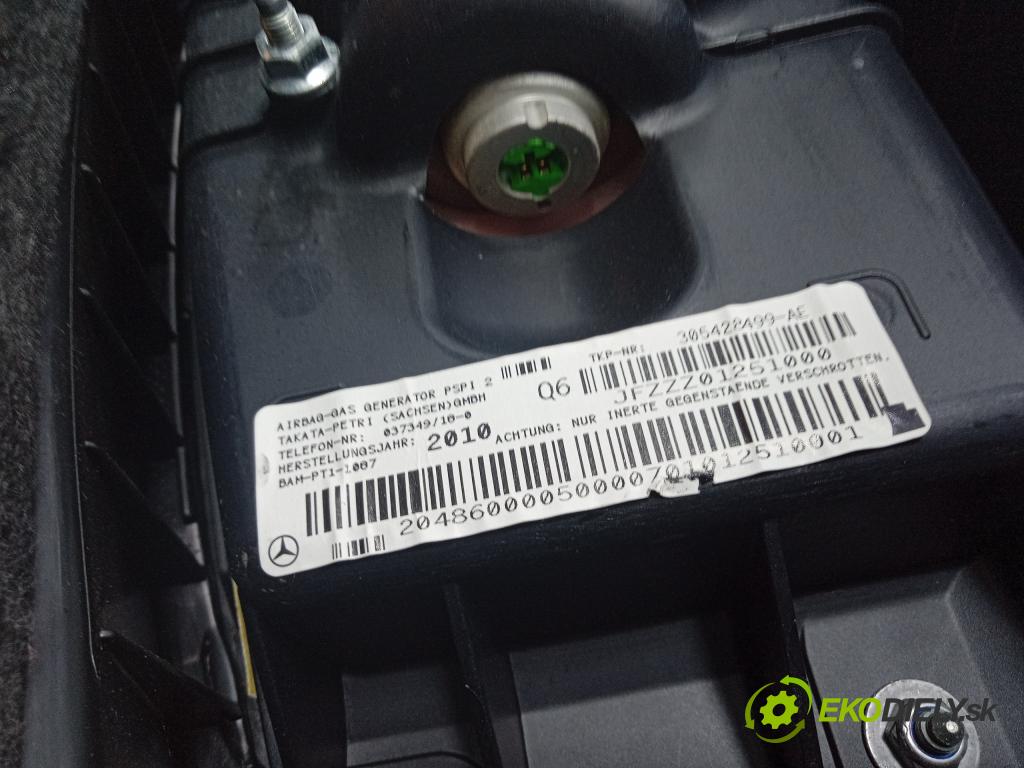 Mercedes C-klasa 2010 kokpit,pristrojová doska Distribúcia: A2046803787