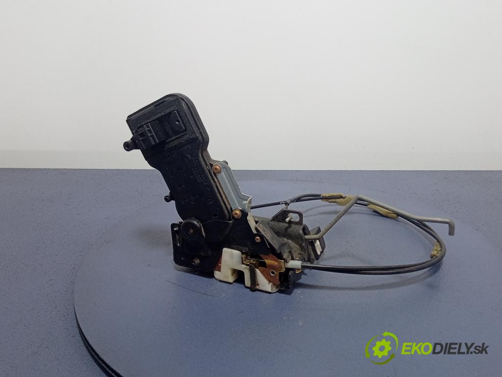 Mazda 2 2004 zámek dveře před v pravo: P3M71-A219A64-DG