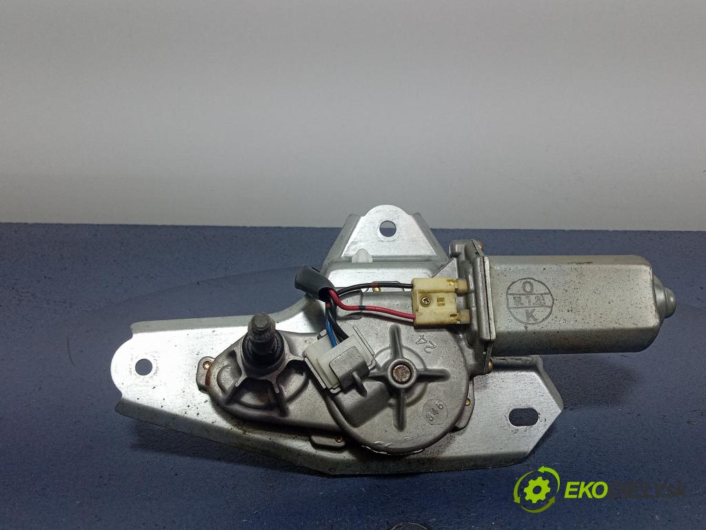 Mazda 2 2004 motor: Stierače: zad 34376-581