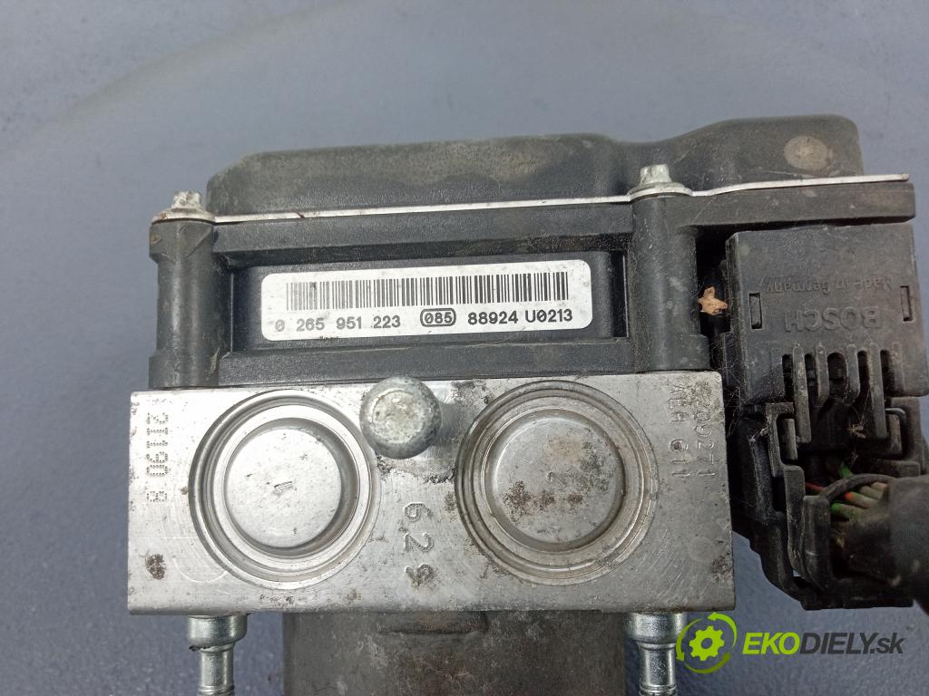 Nissan Qashqai 2008 čerpadlo ABS x 0265951223