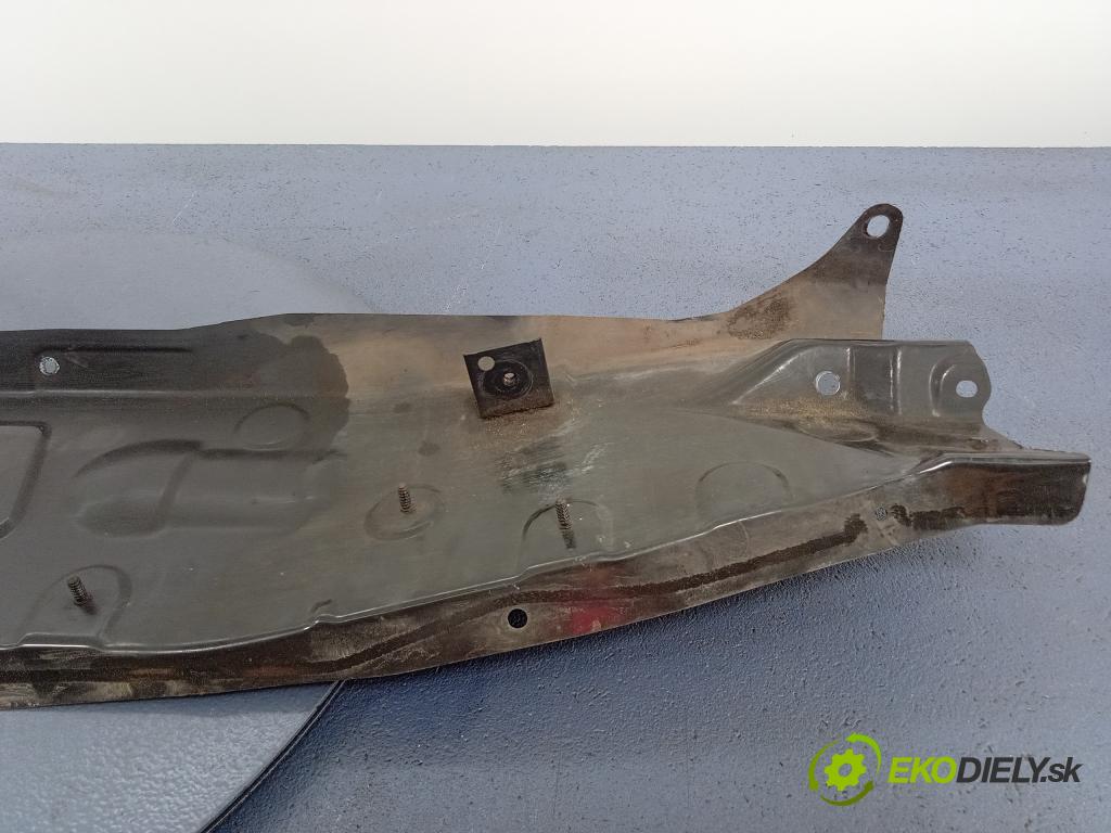Nissan Qashqai 2008 torpédo 01