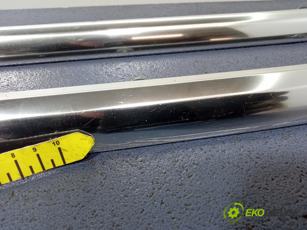 Audi A6 2012 Relingi 4G9860022A