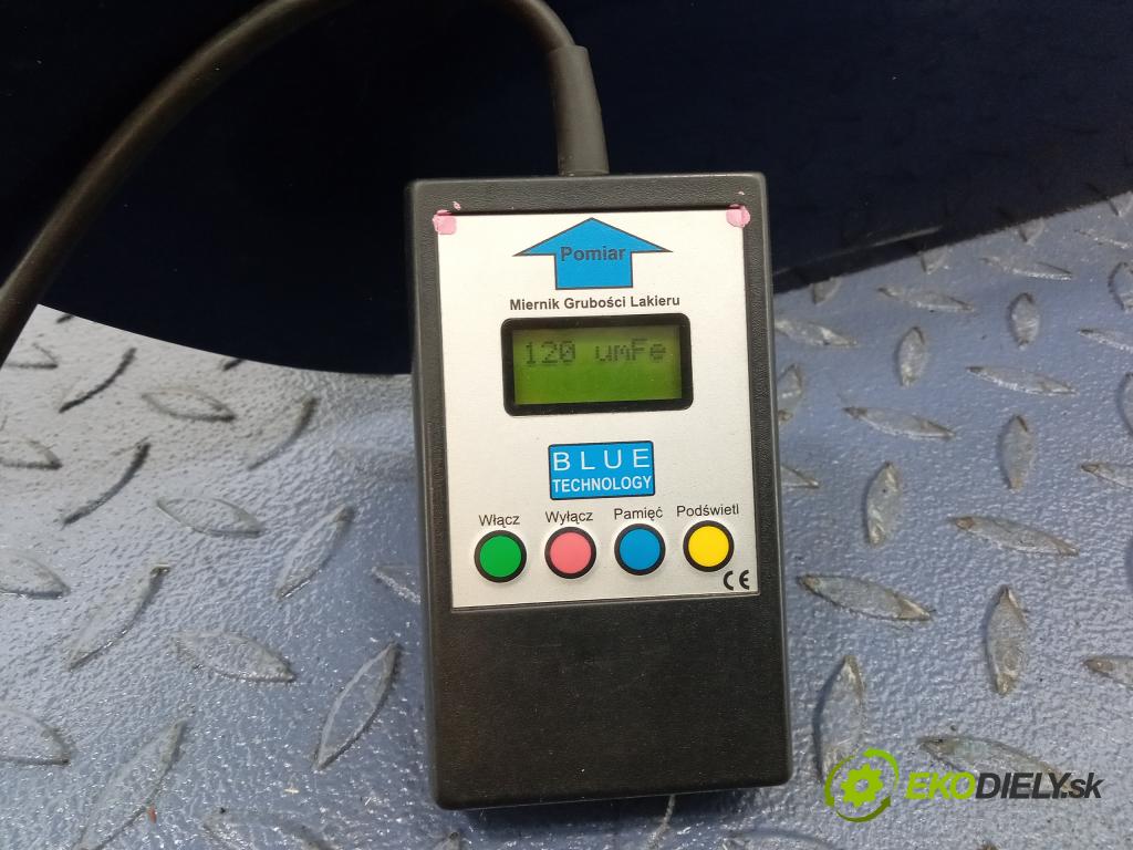 Toyota Avensis 2003 dvere zad pravé 01