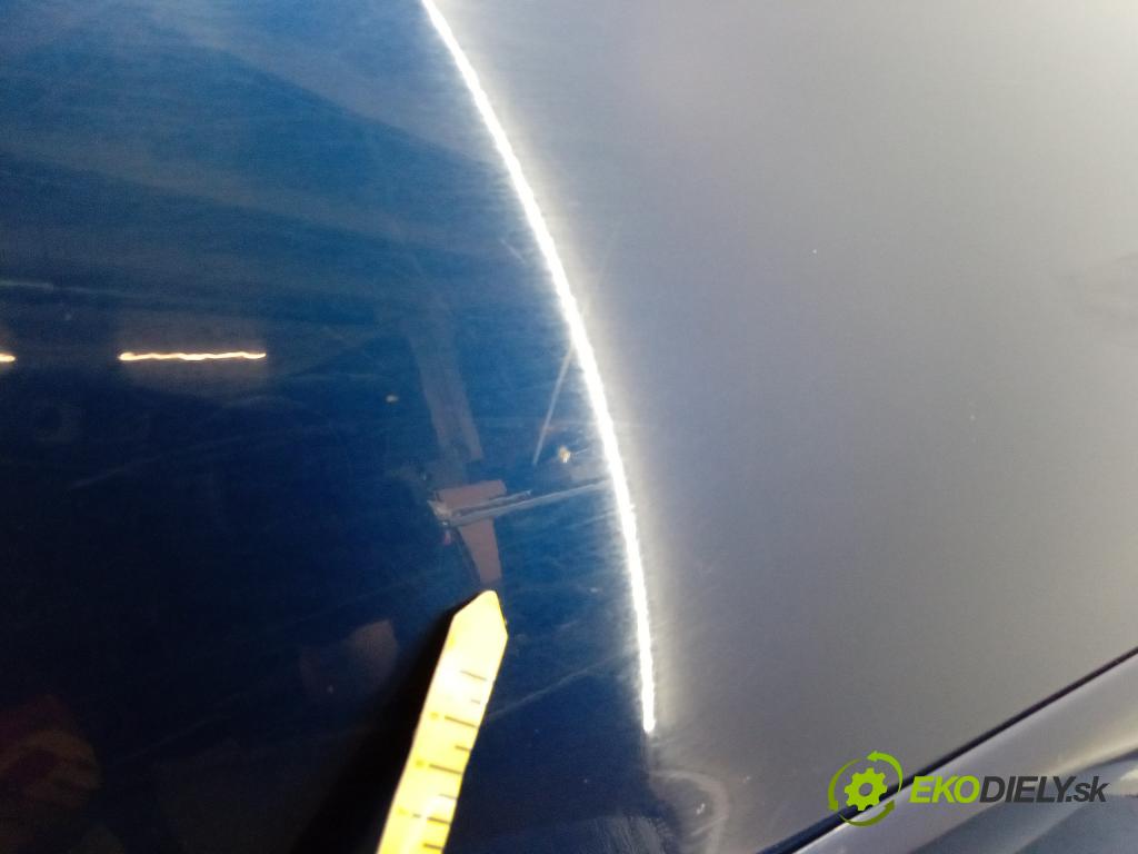 Toyota Avensis 2003 dvere zad pravé 01