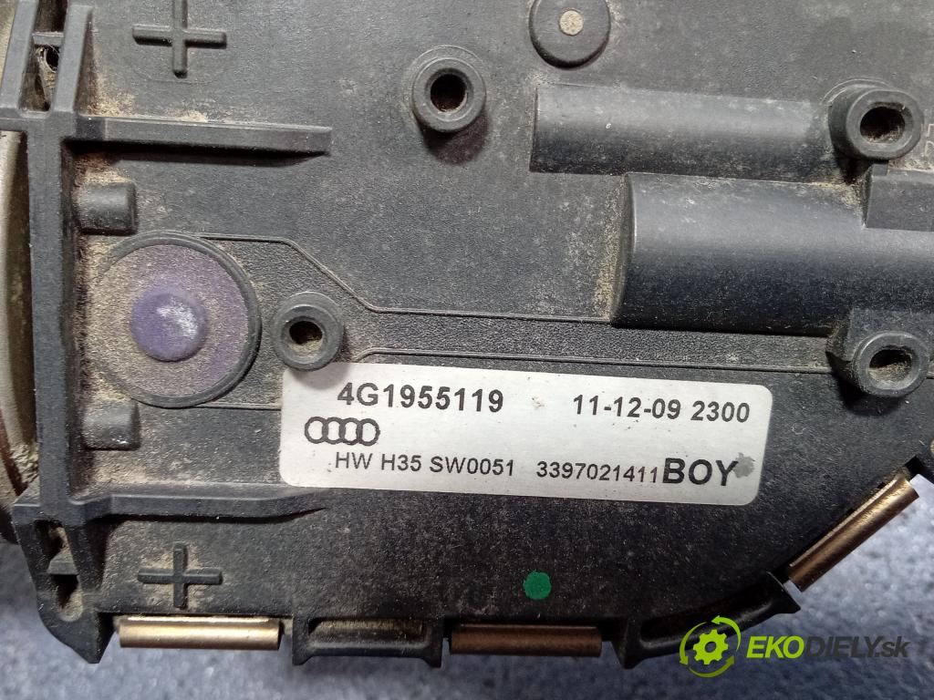 Audi A6 2012 mechanizmus motor: Stierače: Predné 3397021411