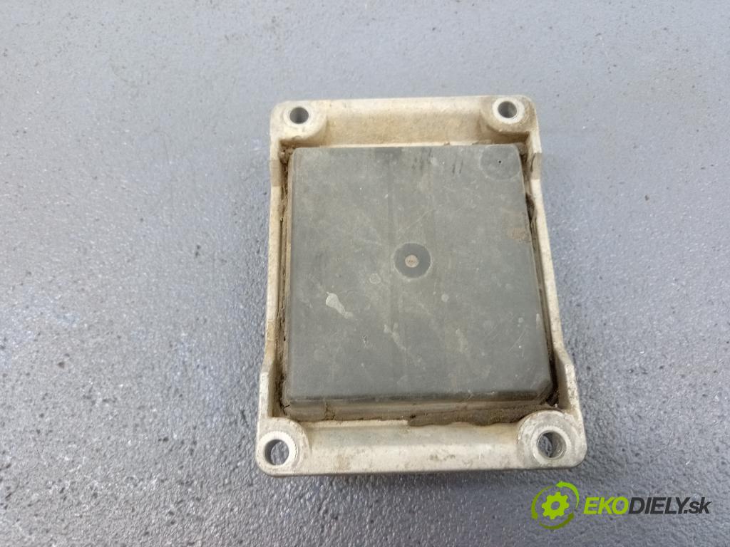Opel Agila 2000 riadiaca jednotka Motor: 0261206274