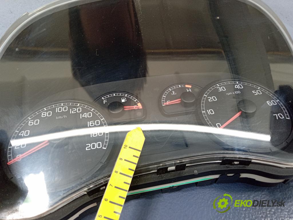 Fiat Punto 2004 prístrojovka/ budíky 46833366