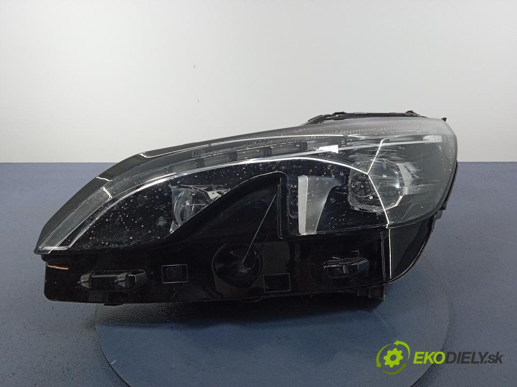 Peugeot 3008 0 Reflektor: Vľavo: 9826572780