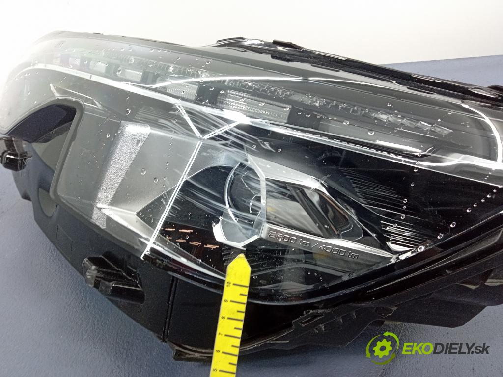 Peugeot 3008 0 Reflektor: Vľavo: 9826572780