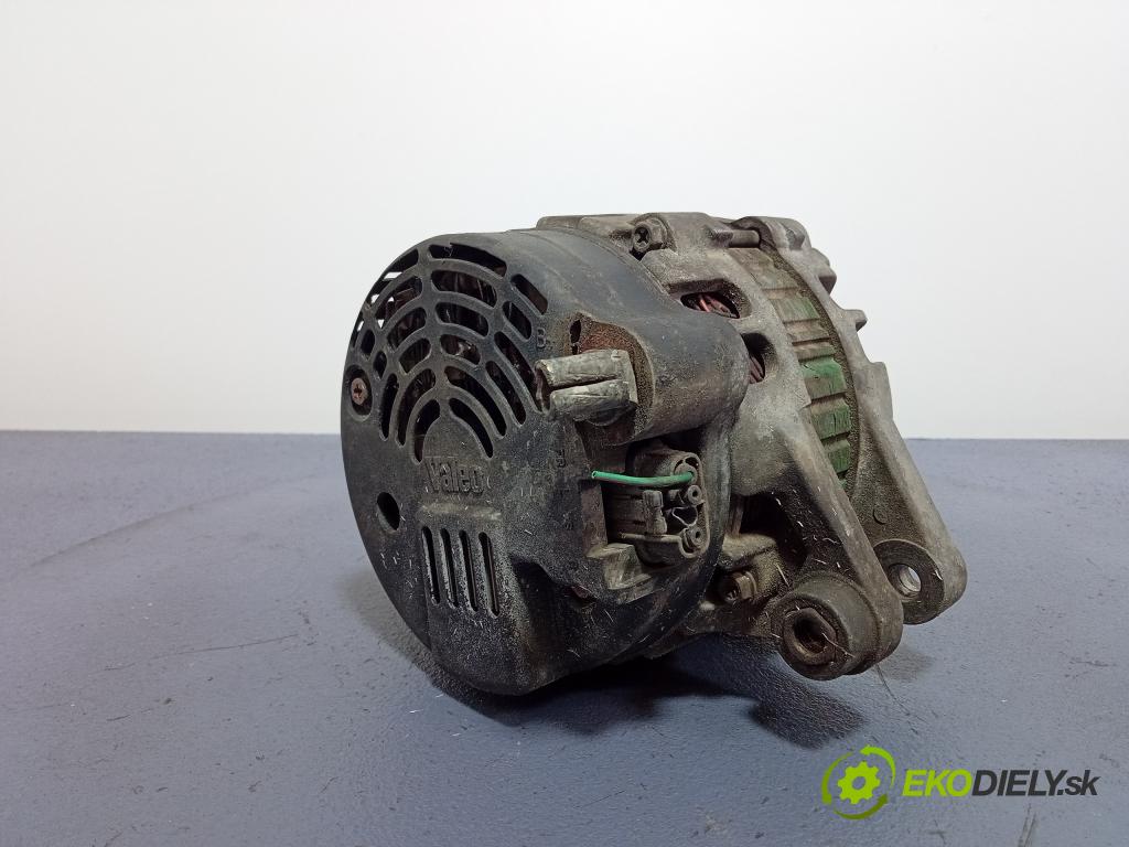 Hyundai Terracan 2003 Alternator 01