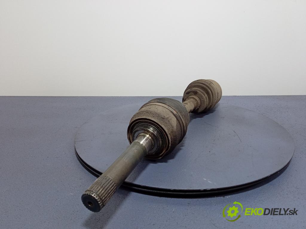 Hyundai Terracan 2003 poloos ľavá Predné 01