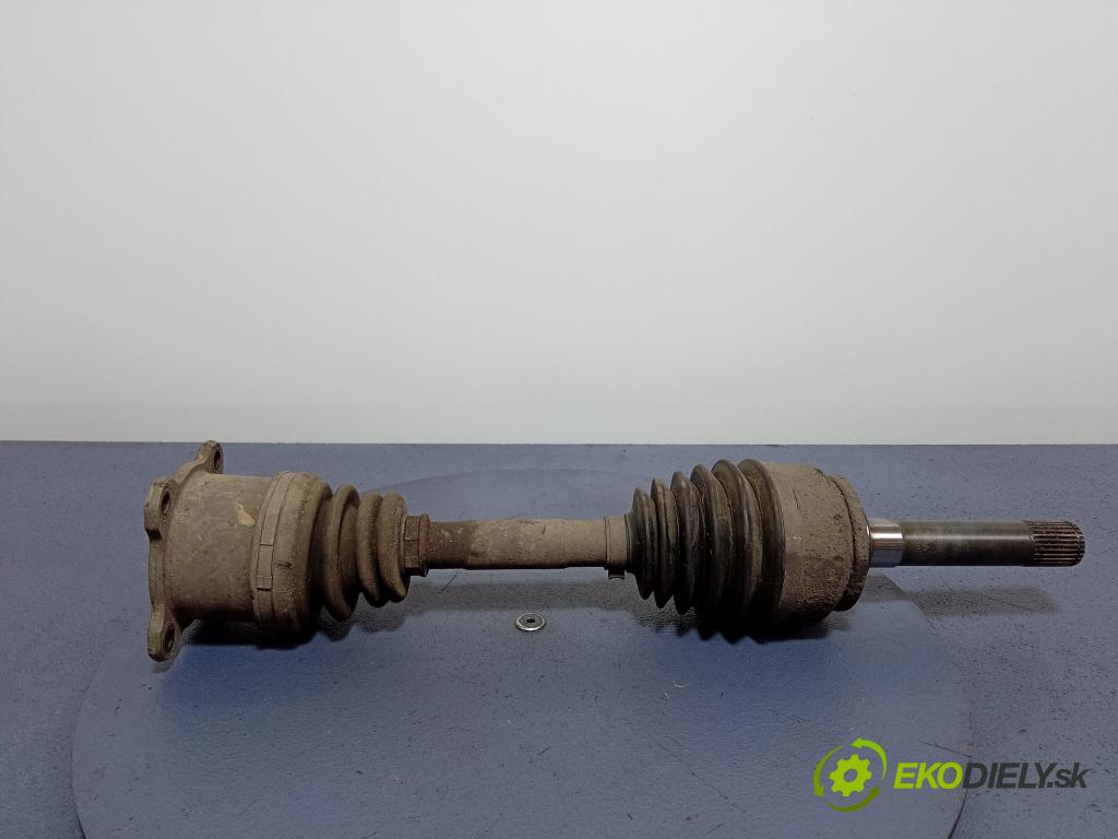 Hyundai Terracan 2003 poloos Prava: Predné 01