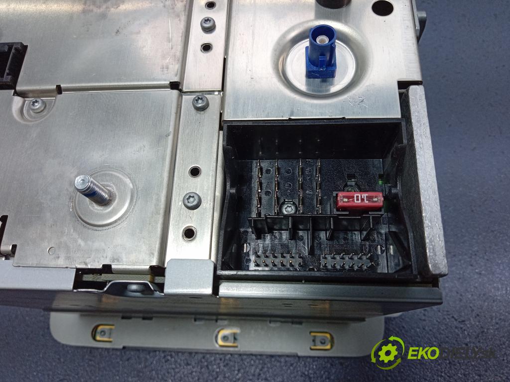 Vw Passat 2005 Radio I Navigácia: 1T0035194D