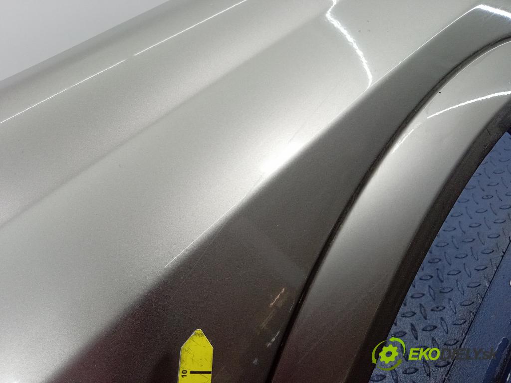 Opel Vectra 2004 blatnik před v pravo: 01