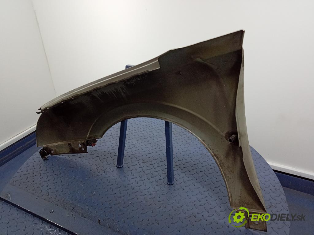 Opel Vectra 2004 blatnik před v pravo: 01