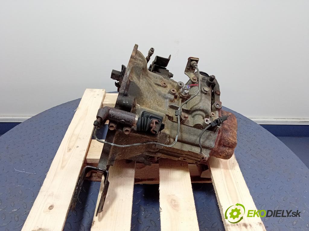 Toyota Corolla 1997 prevodovka Výbava: Manualna 01