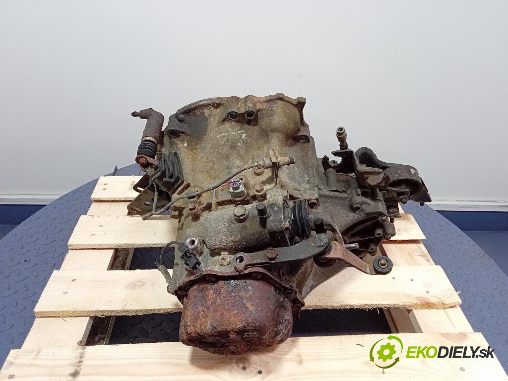 Toyota Corolla 1997 prevodovka Výbava: Manualna 01