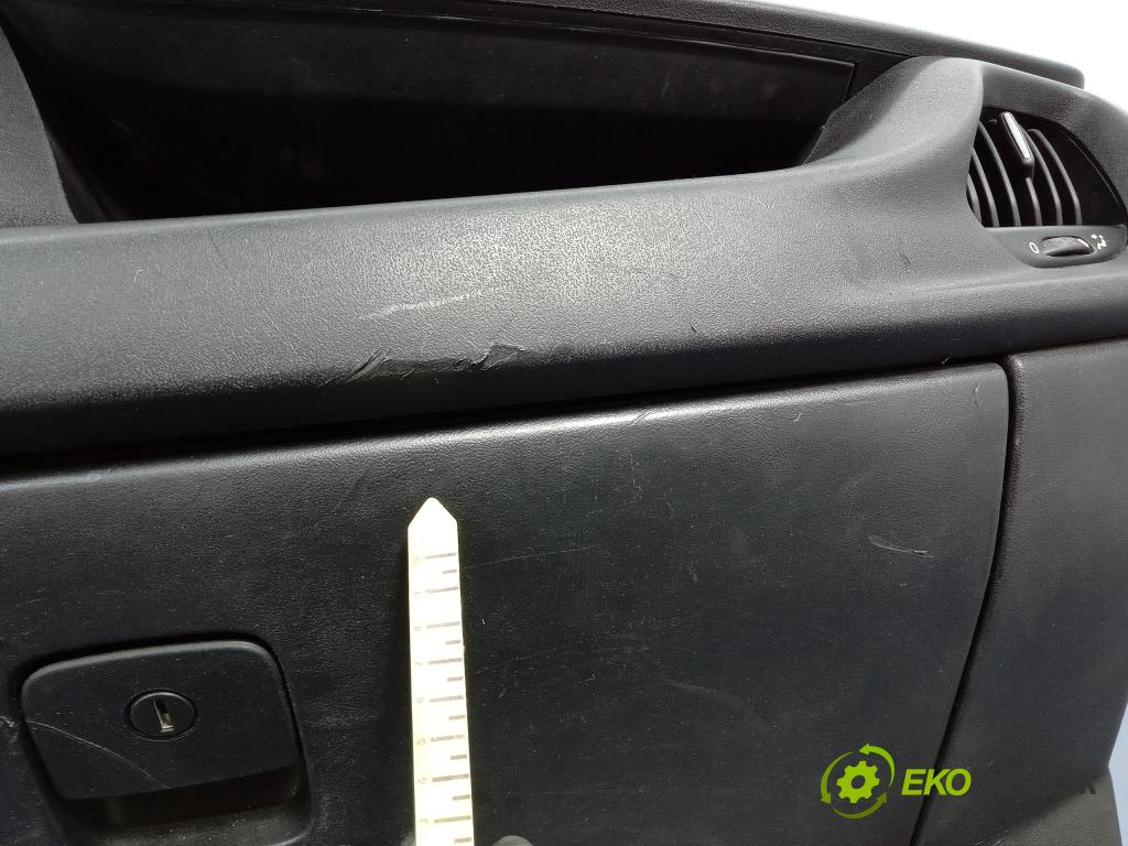 Fiat Doblo 2016 kokpit,pristrojová doska Distribúcia: 01