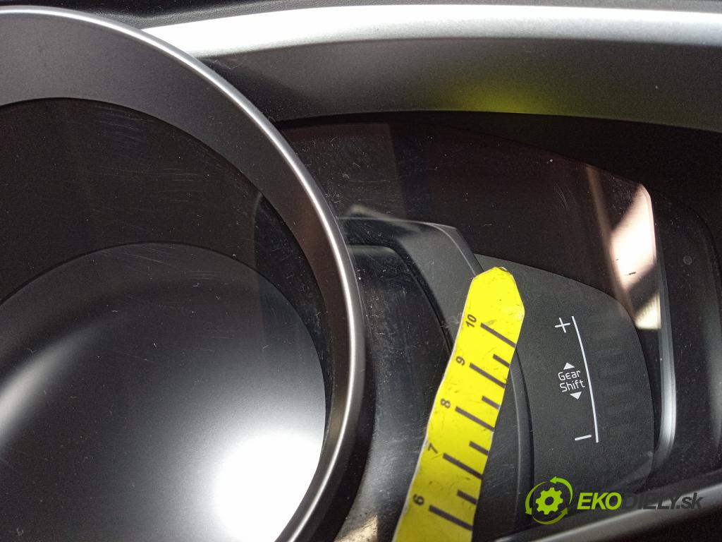 Volvo S40/V40 2015 prístrojovka/ budíky 31453158