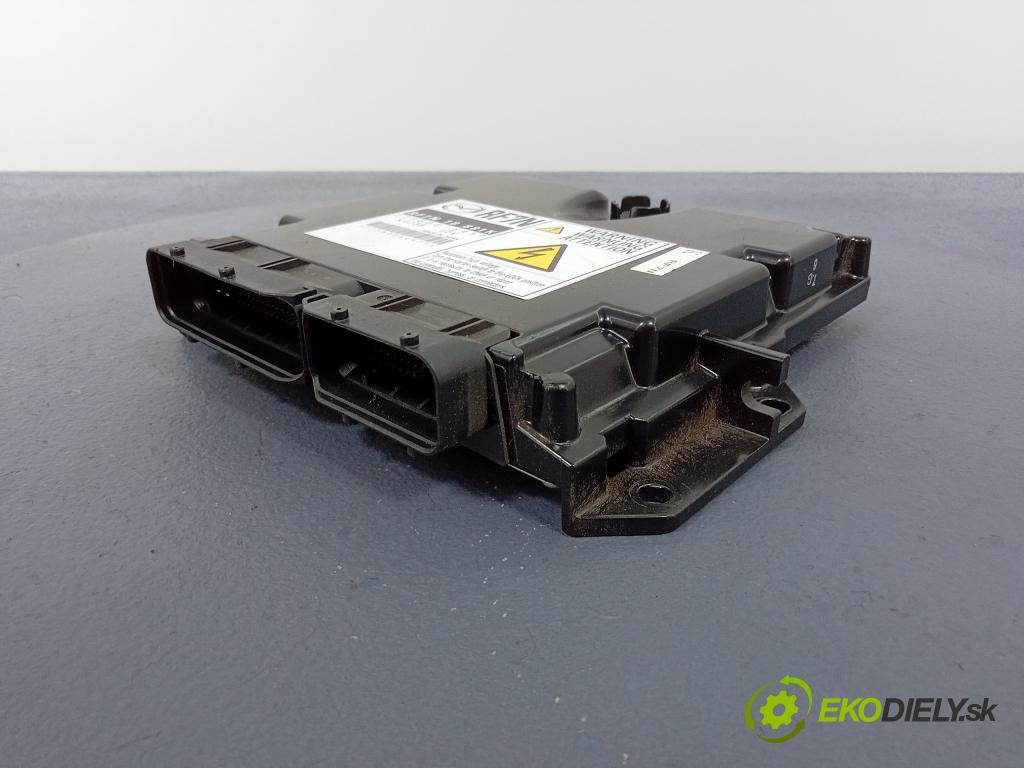 Mazda 5 2005 riadiaca jednotka Motor: 275800-6457