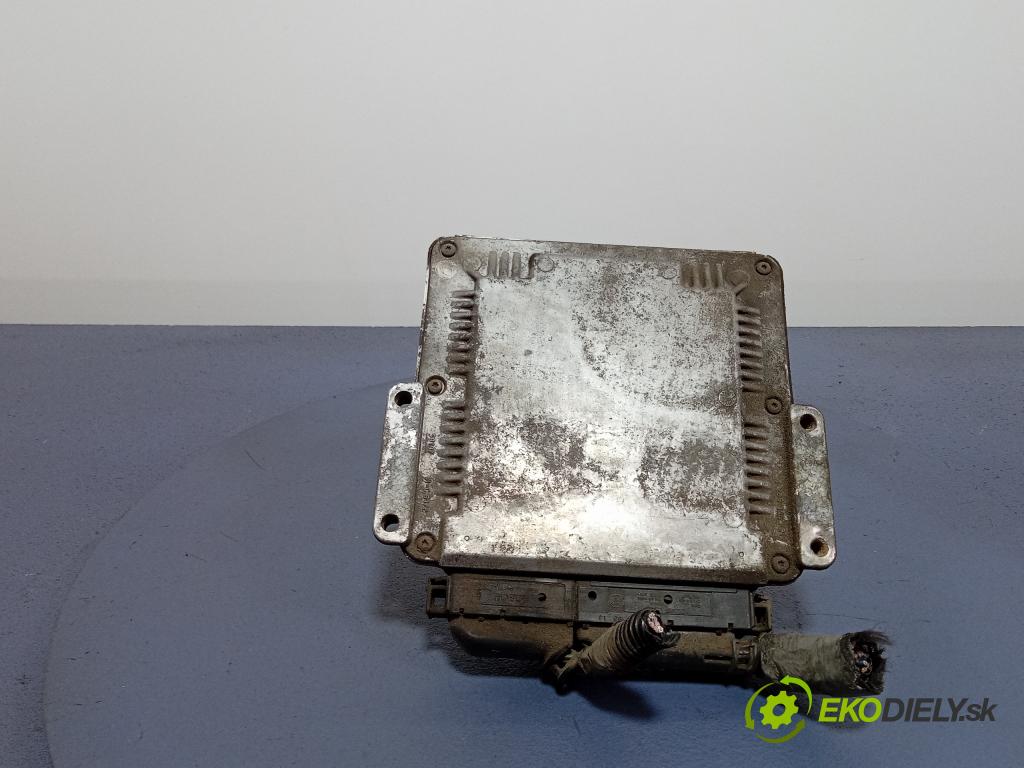 Chrysler Voyager 2003 riadiaca jednotka Motor: 0281011064