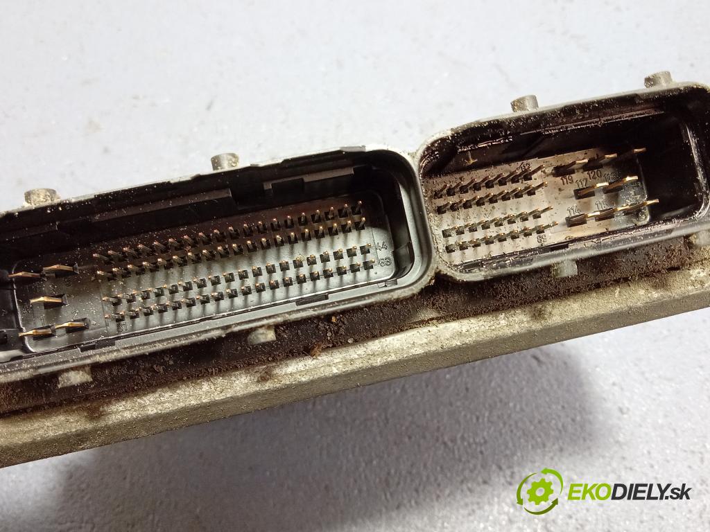 Chrysler Voyager 2003 riadiaca jednotka Motor: 0281011064