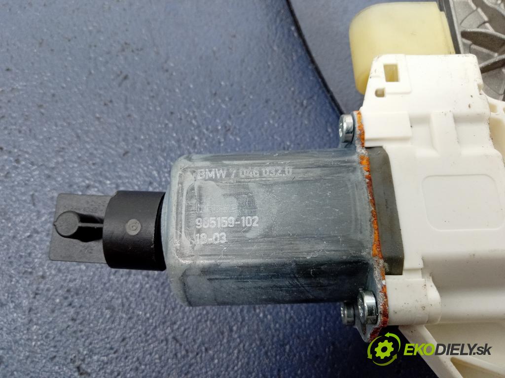Bmw Seria 3 2018 mechanismus stahování Sklenka: Zad: v pravo: 7291422