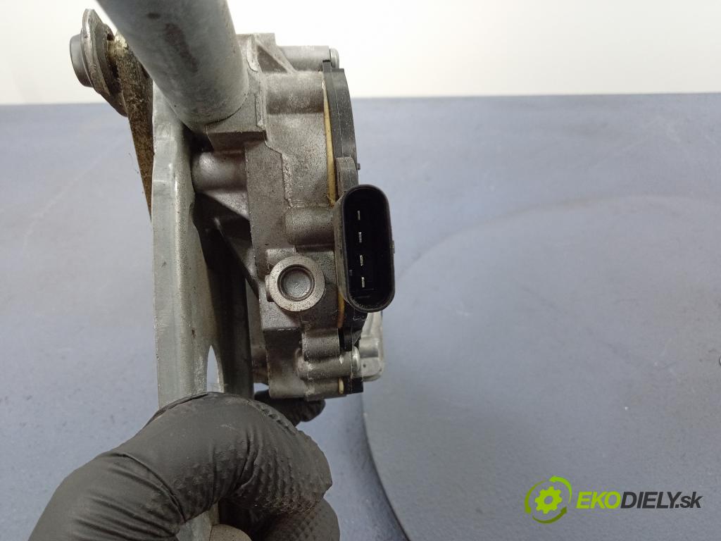Bmw Seria 3 2018 mechanizmus motor: Stierače: Predné 7260488