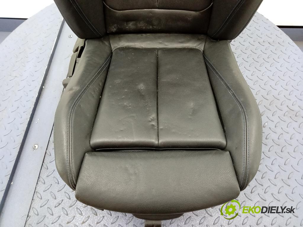 Bmw Seria 3 2018 Sedačka spolujazdca 01