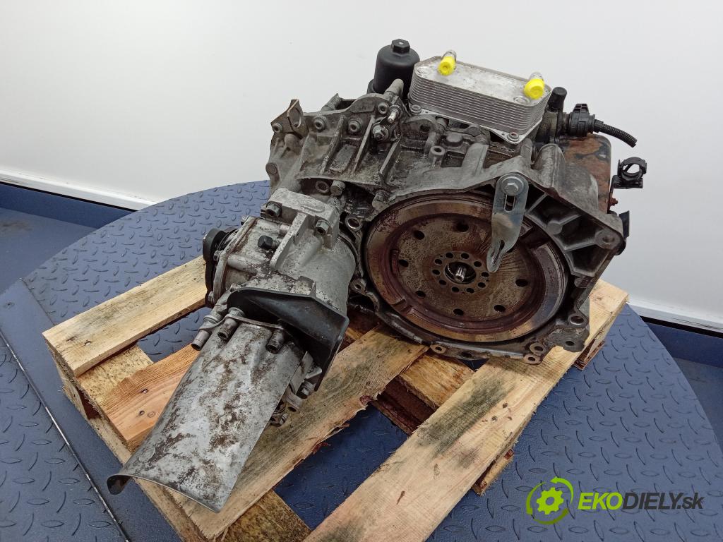 Vw Passat 2006 prevodovka Výbava: Automatický: HXX