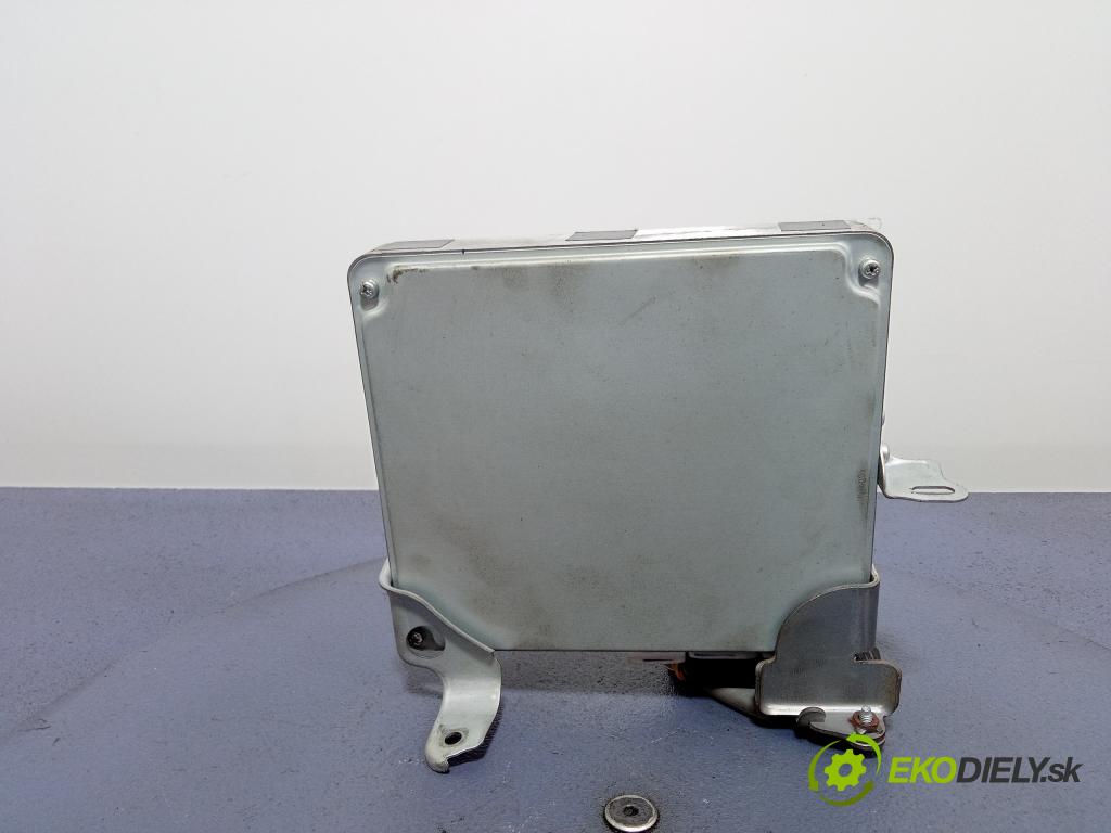 Toyota Previa 2001 riadiaca jednotka Motor: 89661-28A41