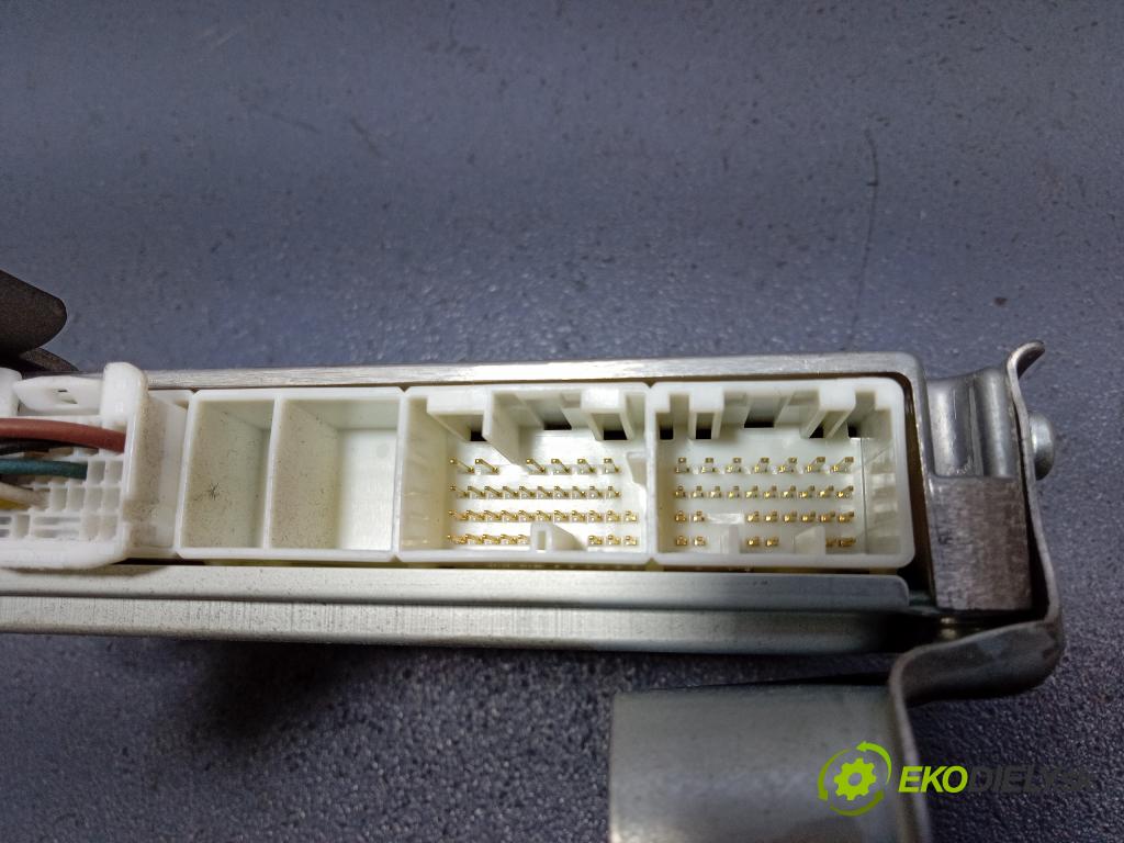Toyota Previa 2001 riadiaca jednotka Motor: 89661-28A41