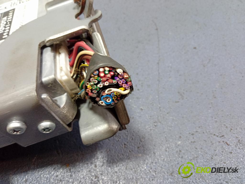 Toyota Previa 2001 riadiaca jednotka Motor: 89661-28A41