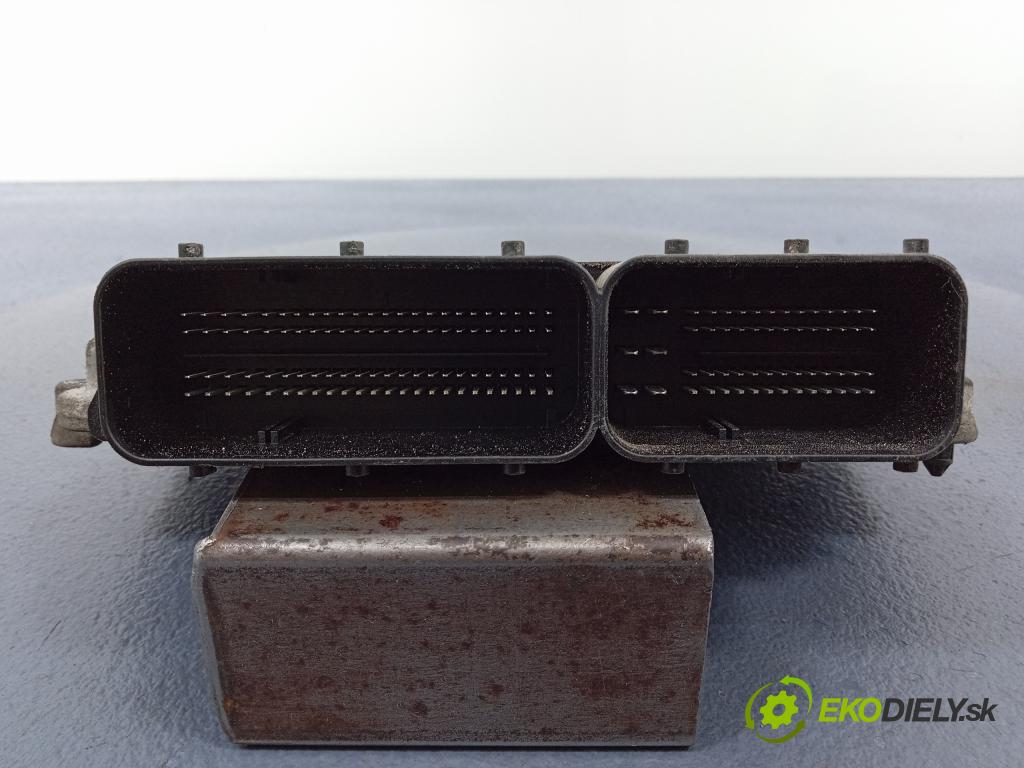 Ford Focus 2011 riadiaca jednotka Motor: 0261S07430