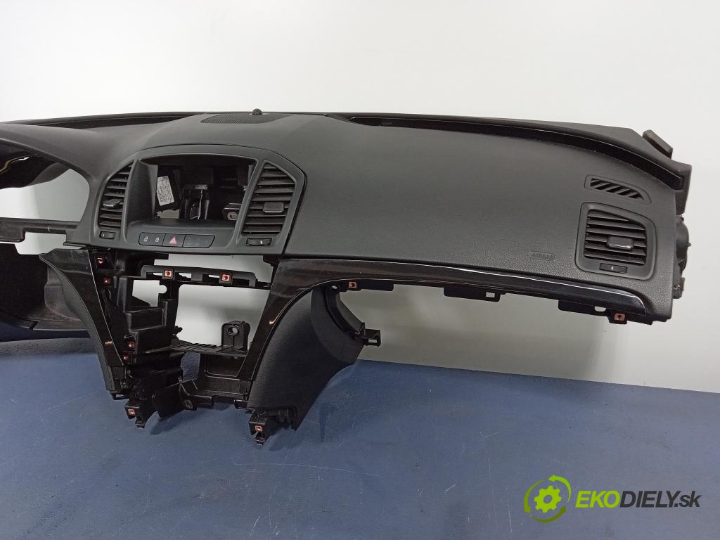 Opel Insignia 2012 kokpit,pristrojová doska Distribúcia: 01
