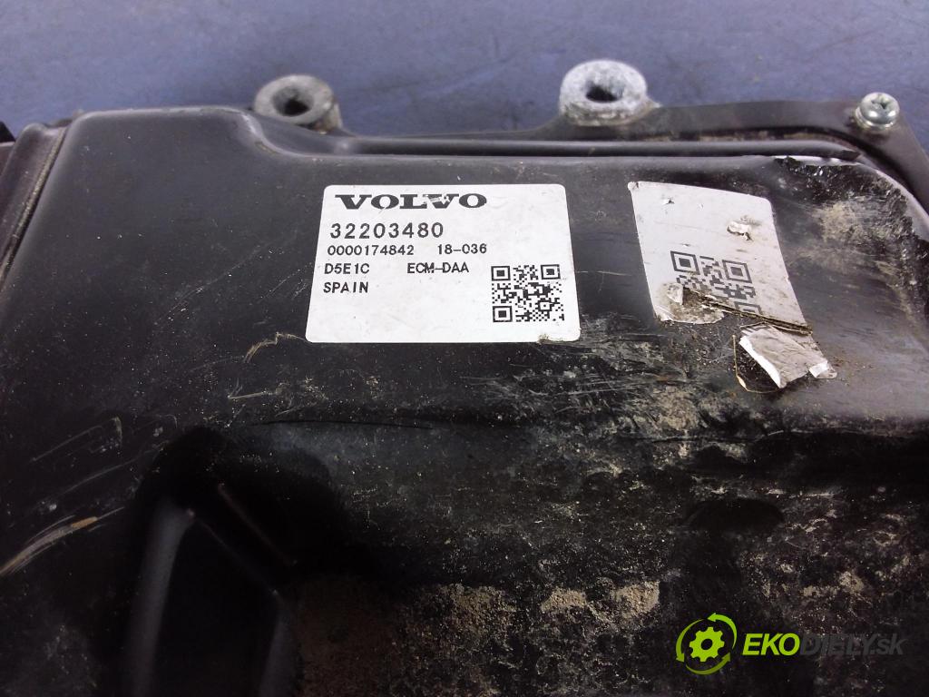 Volvo XC60 2018 riadiaca jednotka Motor: 32203480