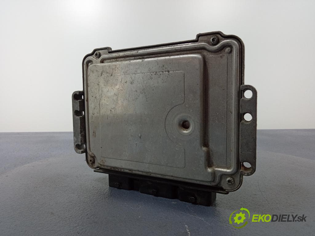 Ford Focus 2004 riadiaca jednotka Motor: 0281011618