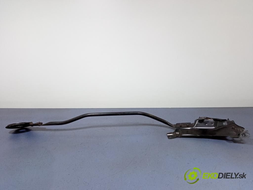 Mazda 2 2006 výztuha Čelní / stěna Přední 01