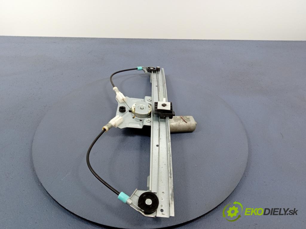 Fiat Punto 2007 mechanizmus okná Okná: Predné Vľavo: ACQ0091